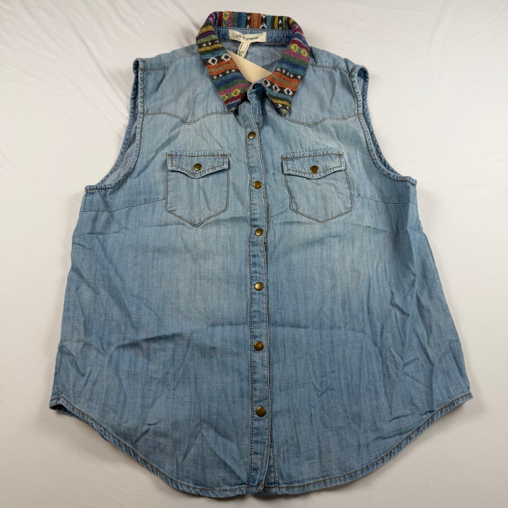 Life in Progress Sleeveless Denim Shirt Light Wash Woven Pattern Collar Small